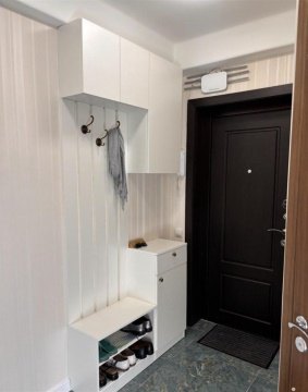 2-к квартира, 9/9 эт., 50м²