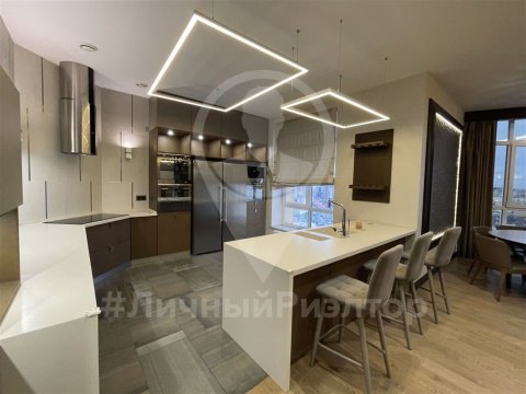 1-к квартира, 15/15 эт., 200м²