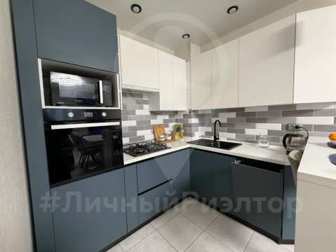 2-к квартира, 16/27 эт., 63м²